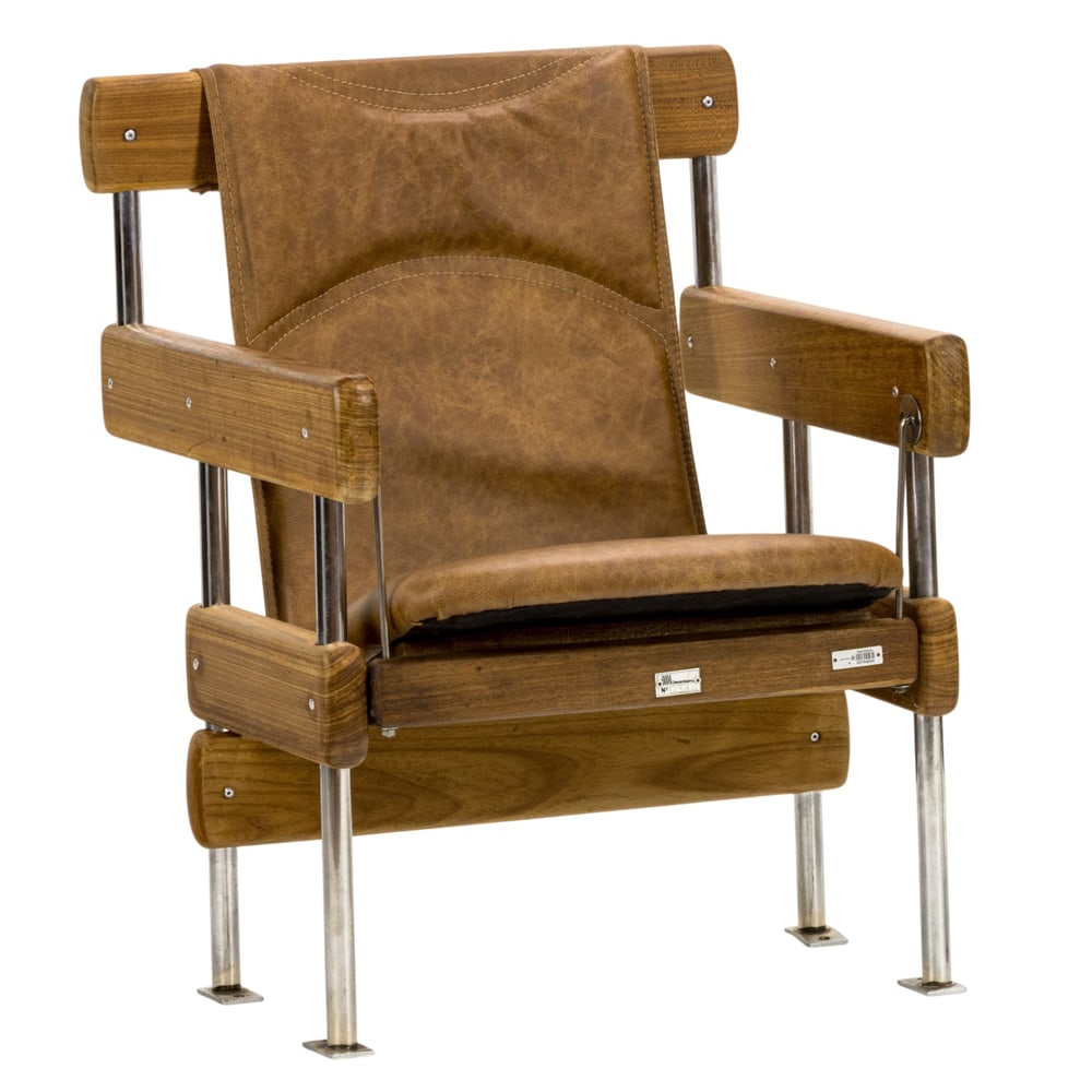 A Brazilian Modern Sergio Rodrigues "Longarina" auditorium chair: A Brazilian Modern Sergio Rodrigues "Longarina" auditorium chair, for Oca, Brazil, 1965 armchairs for Oca, with original plaque of Patrimonio, 31"h x 23.5"w x 23"d (overall); 16.5"h x 18.5"d (seat)