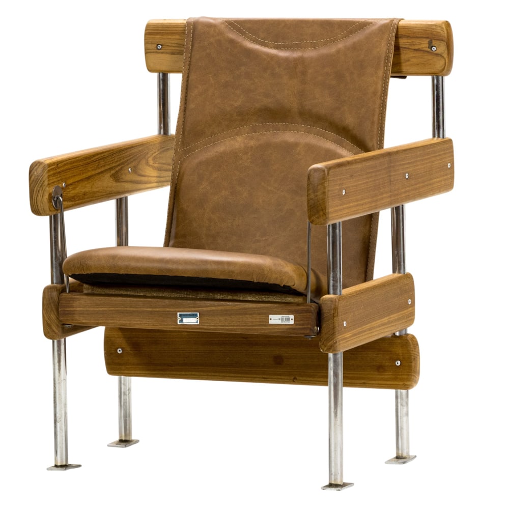 A Brazilian Modern Sergio Rodrigues "Longarina" auditorium chair: A Brazilian Modern Sergio Rodrigues "Longarina" auditorium chair, for Oca, Brazil, 1965 armchairs for Oca, with original plaque of Patrimonio, 31"h x 23.5"w x 23"d (overall); 16.5"h x 18.5"d (seat)