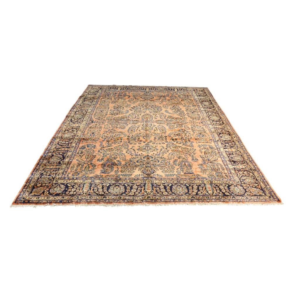 A Persian Sarouk carpet (1 of 4)