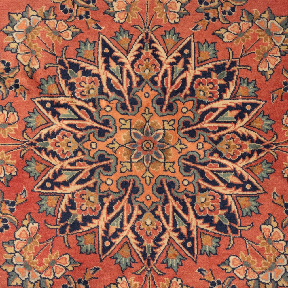 A Persian circular carpet - 3