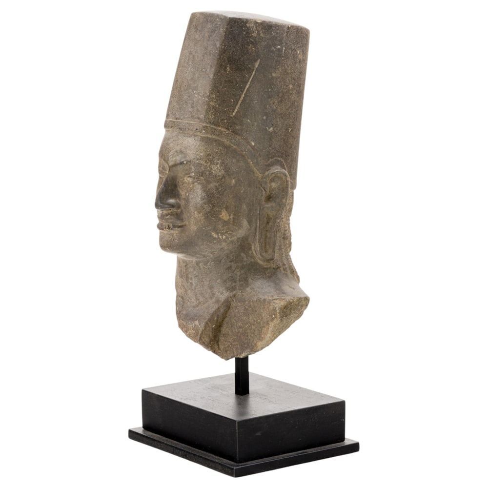 A Pre-Angkor head - 2