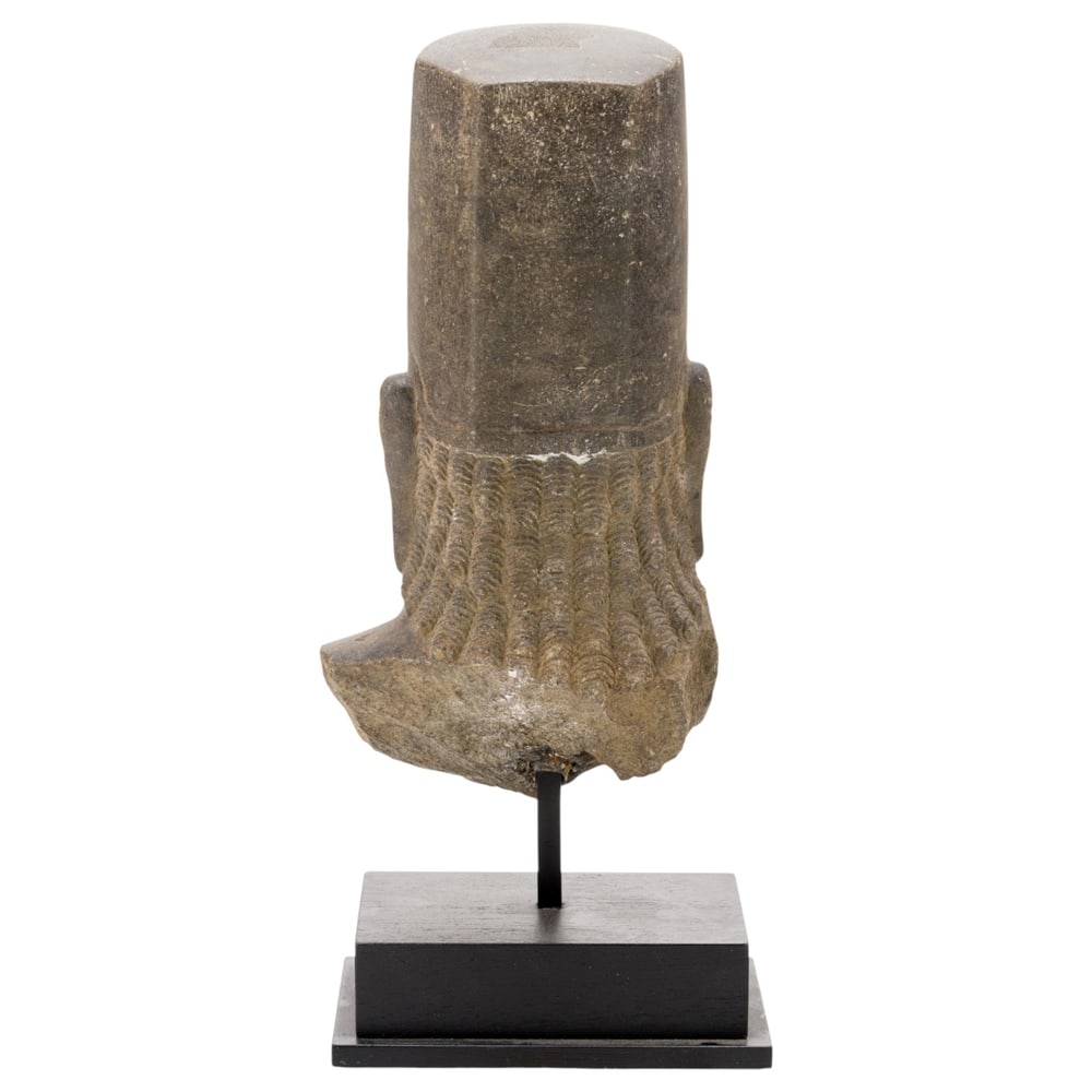 A Pre-Angkor head - 3