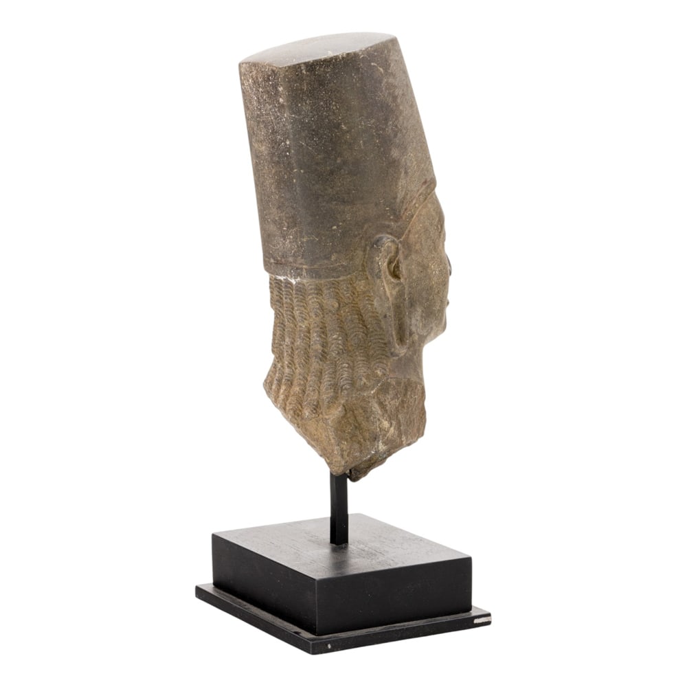 A Pre-Angkor head - 4