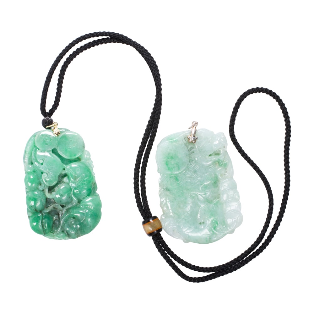 (lot of 2) Chinese green jadeite pendants (1 of 3)