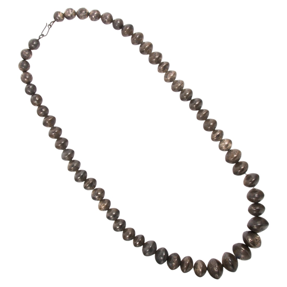 A Native Americans silver beaded necklace (1 of 1)