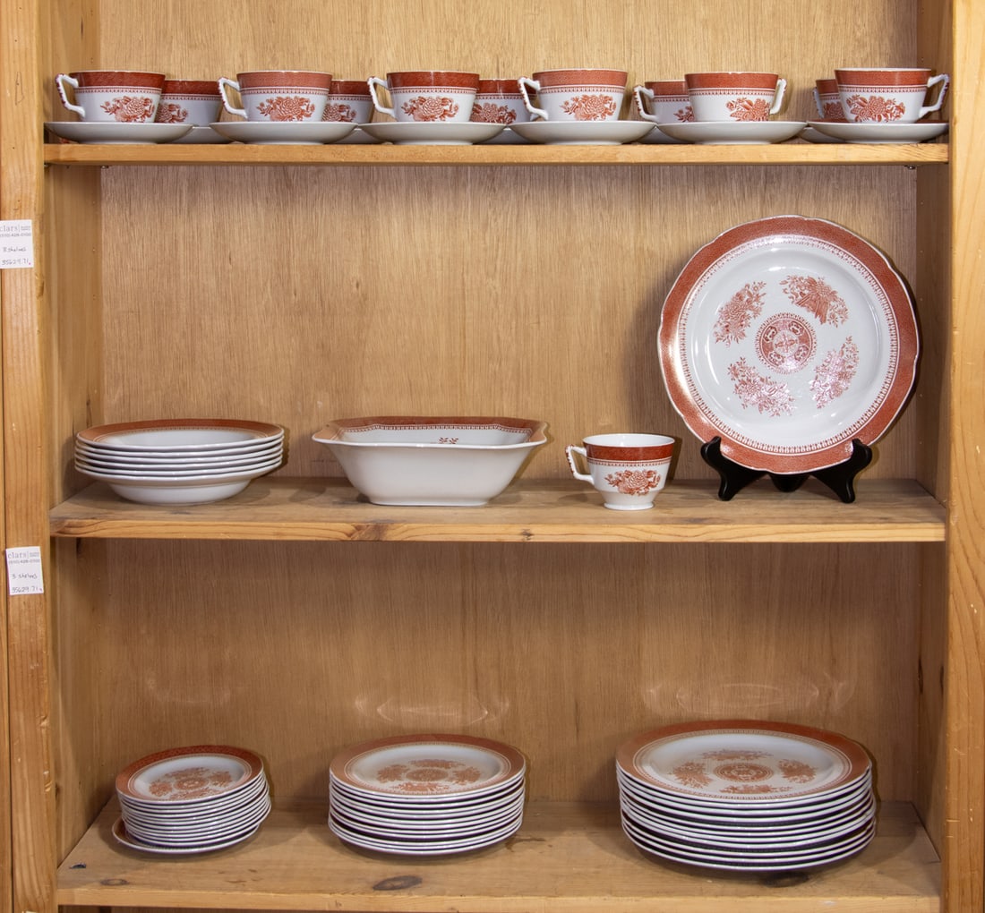 A Copeland Spode ironstone dinner service in the orange Fitzhugh pattern (1 of 1)