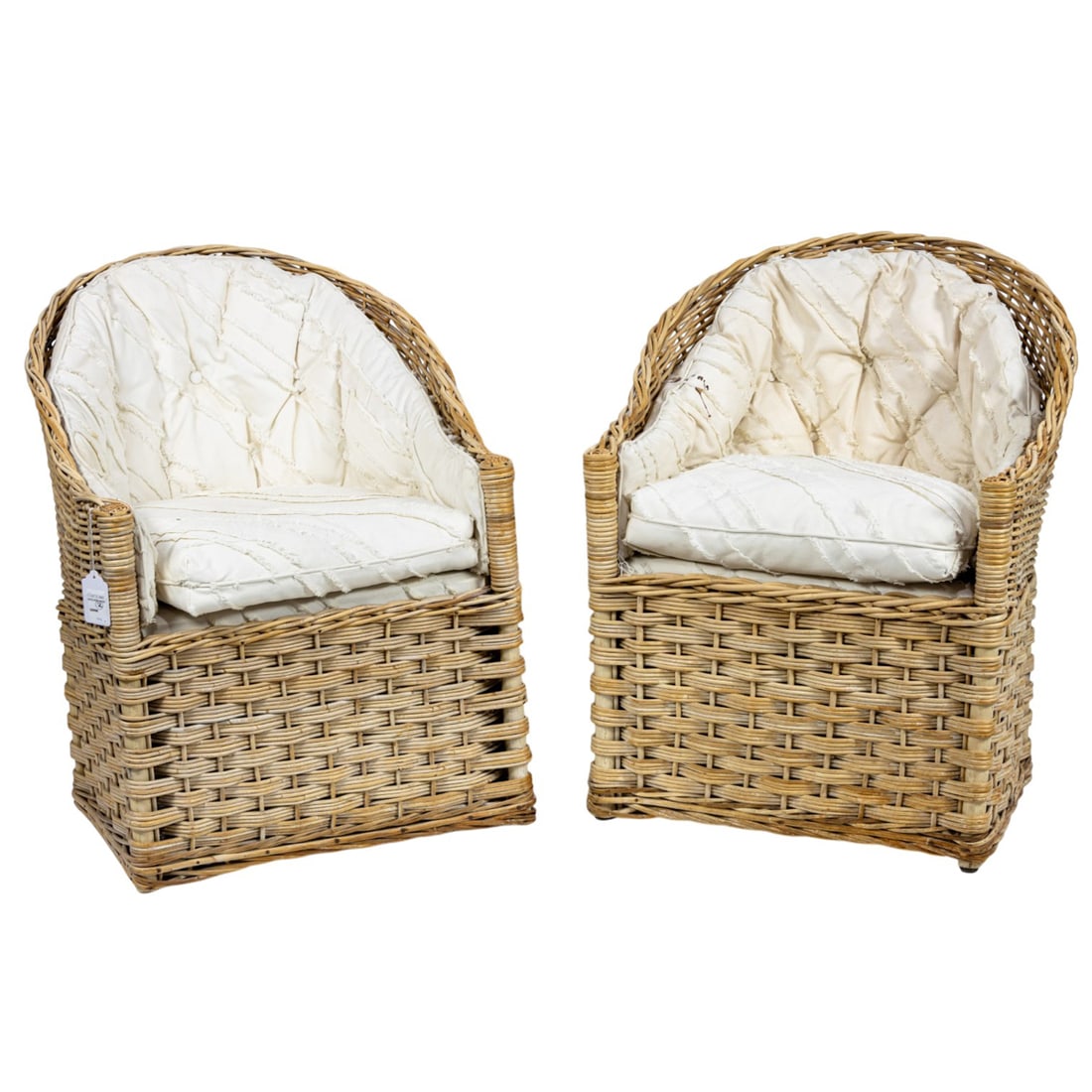 A pair of wicker lounge chairs (1 of 1)