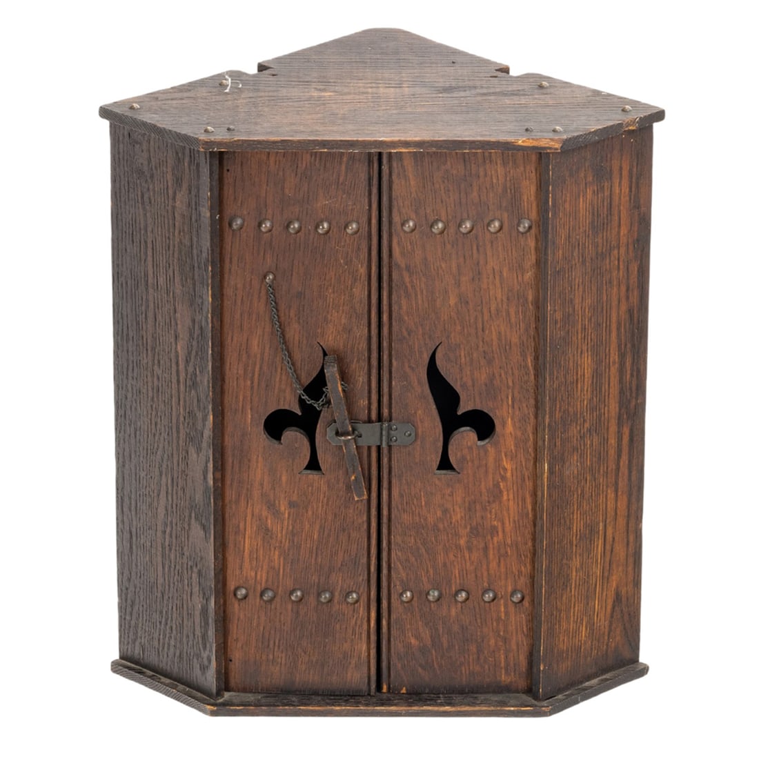 An Arts and Crafts oak hanging corner cabinet (1 of 3)