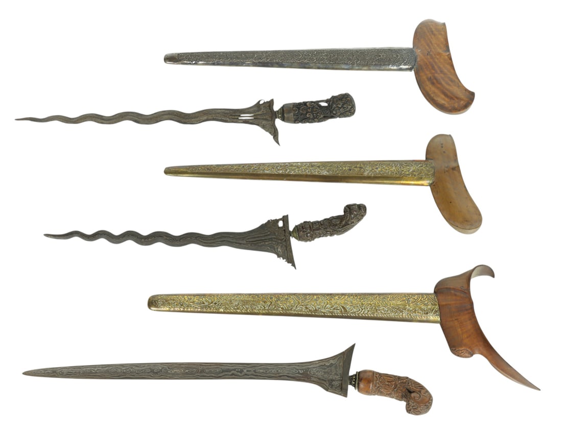 (lot of 3) Indonesian keris daggers (1 of 1)