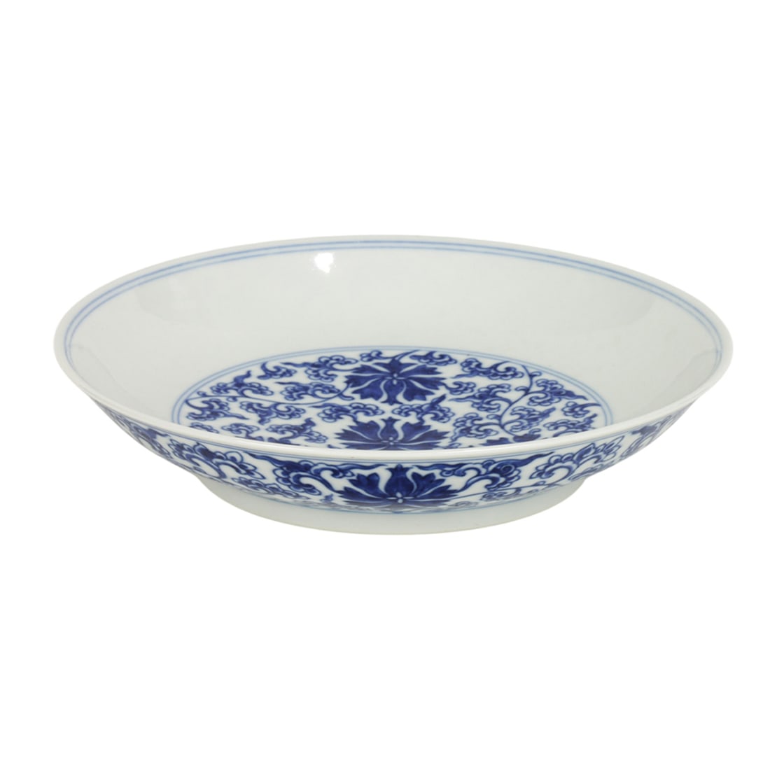 A Chinese blue and white 'lotus' dish