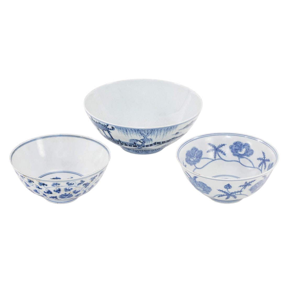 A Chinese blue and white 'lotus' bowl