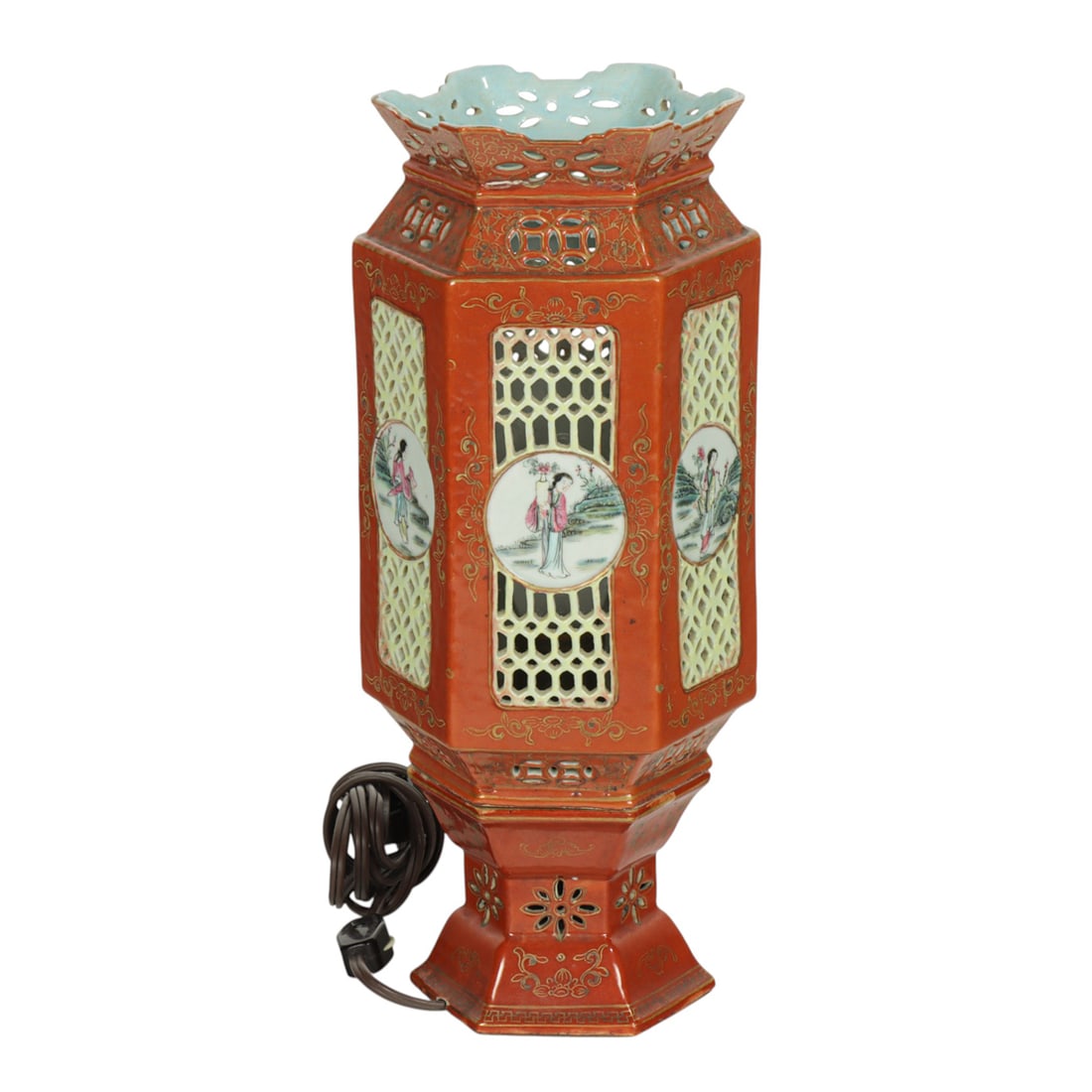 A Chinese famille rose iron-red lanter (1 of 1)