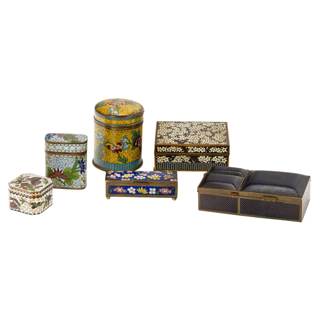 (lot of 6) Chinese cloisonne enamel boxes: (lot of 6) Chinese cloisonne enamel boxes. Featuring floral design, Republic period, from 2.125" to 6.125" across.