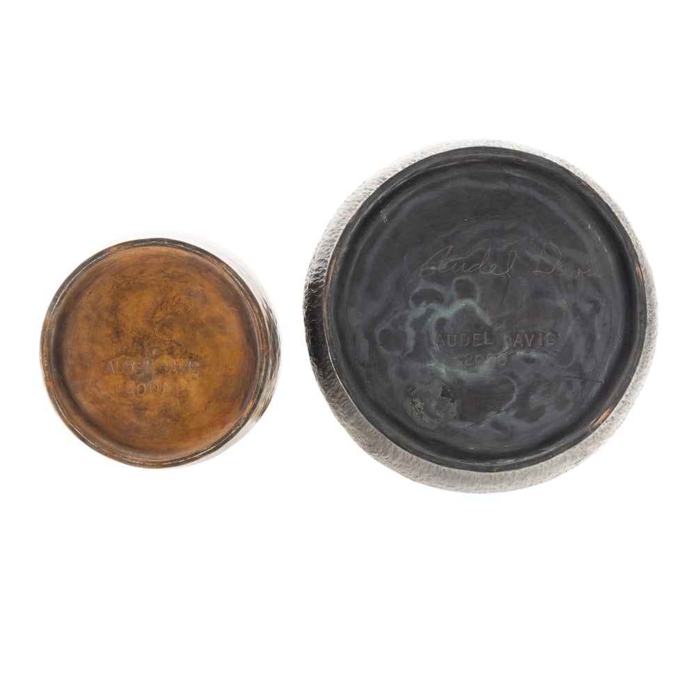 Two Audel Davis hammered copper vases - 4