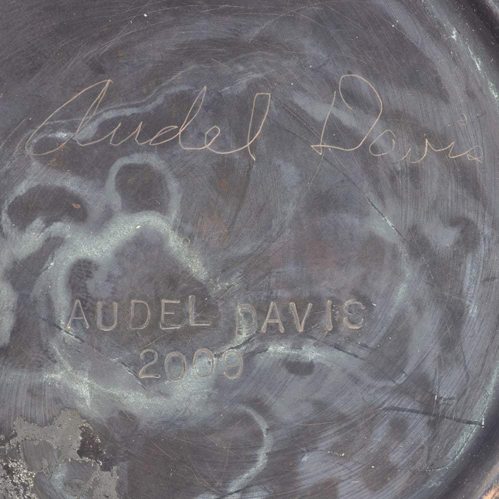 Two Audel Davis hammered copper vases - 5
