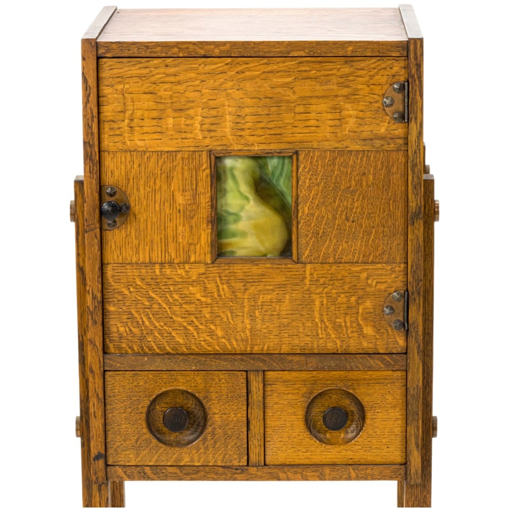 An Arts and Craft cabinet - 3