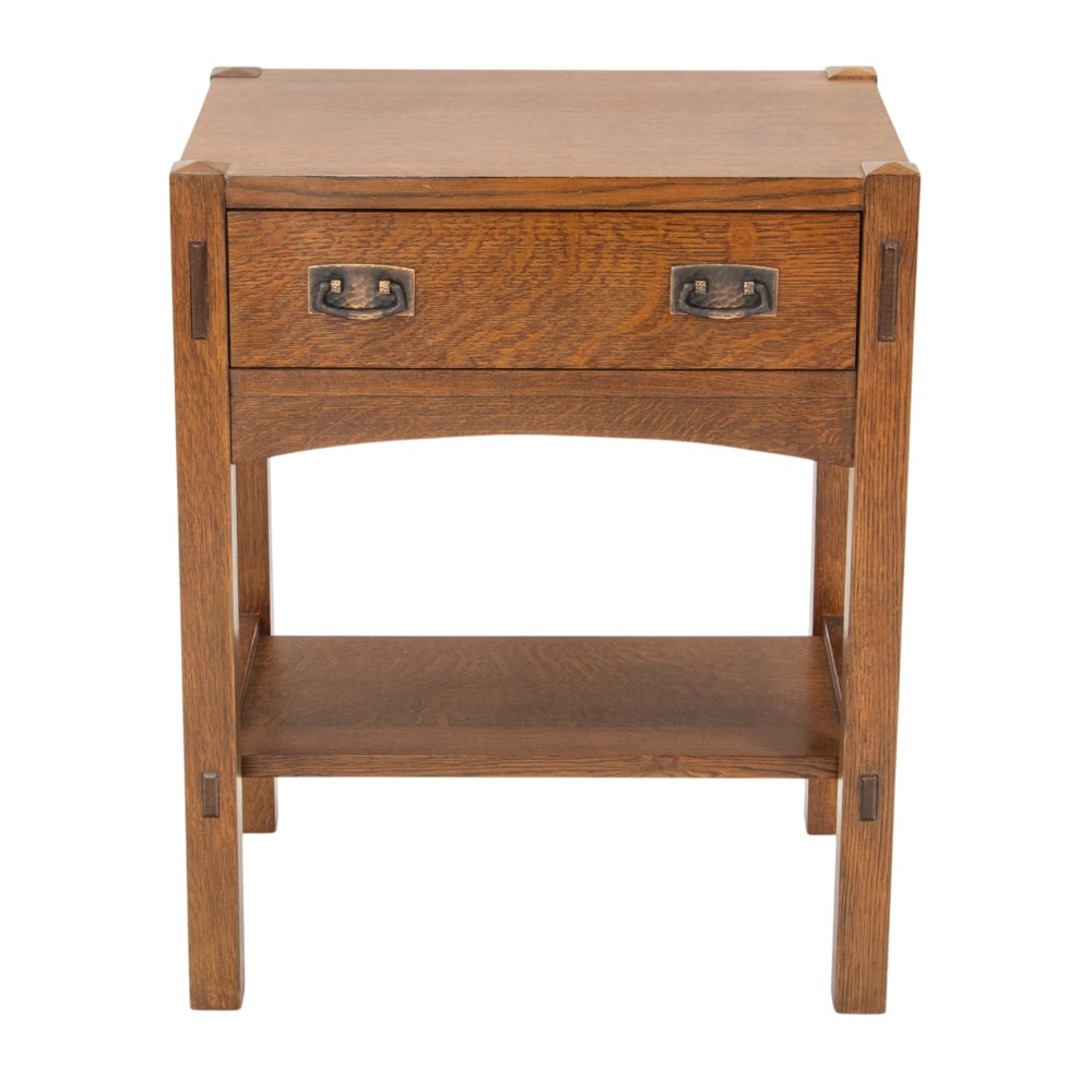 An Arts and Crafts Stickley Audi side table (1 of 4)