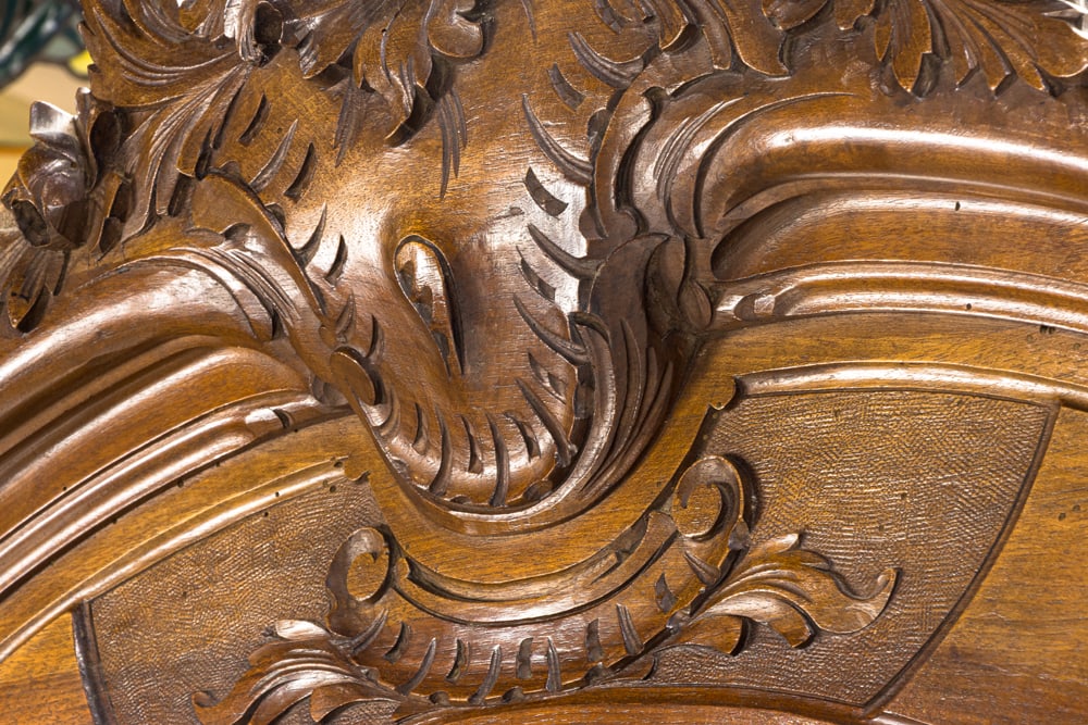 A Rococo style linen press - 7
