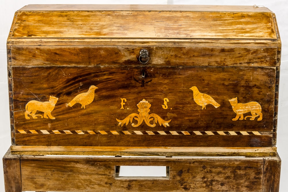 A Mexican Wedding chest - 3