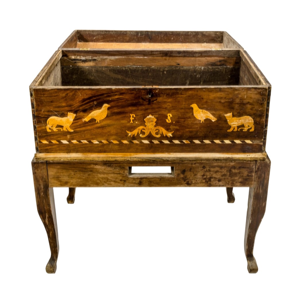 A Mexican Wedding chest - 4