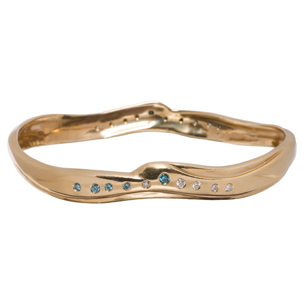A Stepan Hill irradiated diamond and 18k gold bangle bracelet (1 of 2)