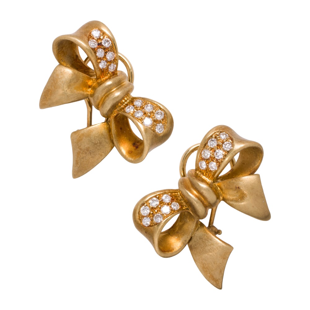 A pair of diamond and 18k gold earrings (1 of 1)