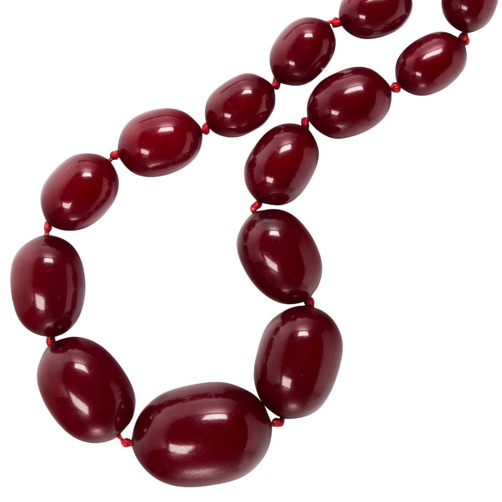 A cherry amber bakelite beaded necklace - 2