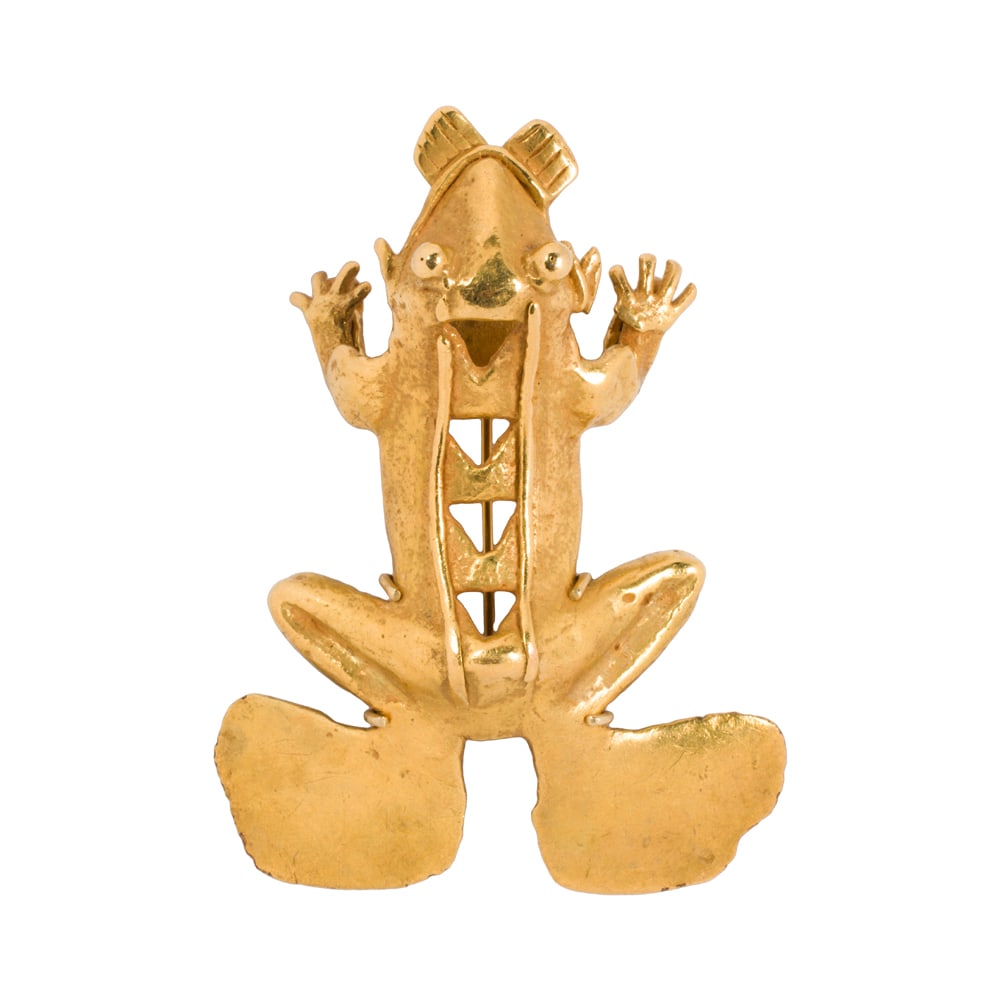 A Costa Rican high karat gold frog brooch (1 of 1)