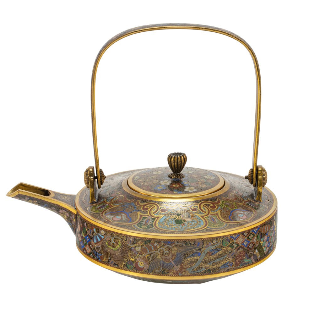 A Japanese cloisonne enamel sake pot: A Japanese cloisonne enamel sake pot. Of compressed circular form, the domes cover and shoulder with floral scrollwork and stylized foliate motif, Namikawa Yasuyuki style, Meiji period, 6.125" across.