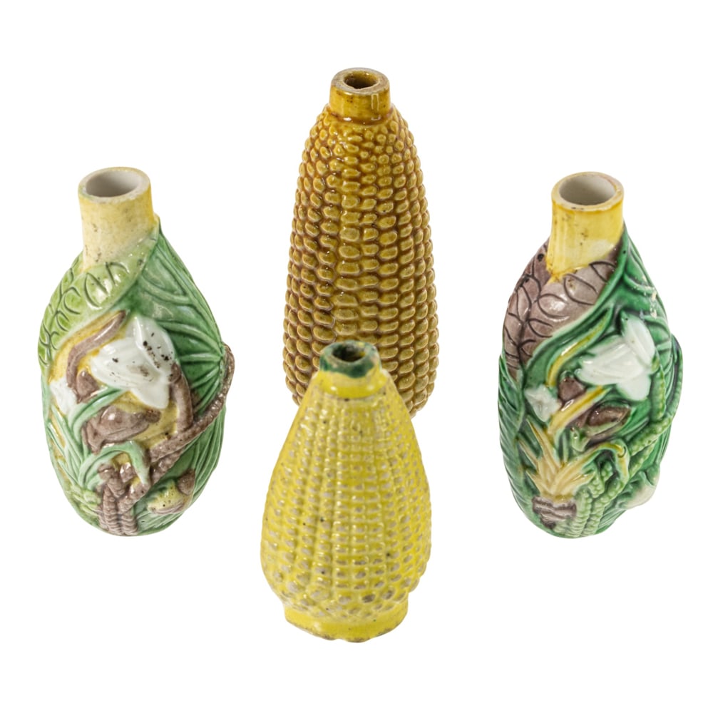 (lot of 4) Chinese glazed porcelain snuff bottles (1 of 3)