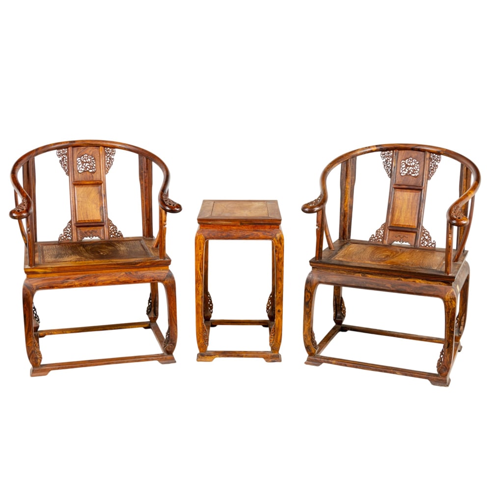 A Chinese huanghuali horse-shoe back armchairs and table set (1 of 5)