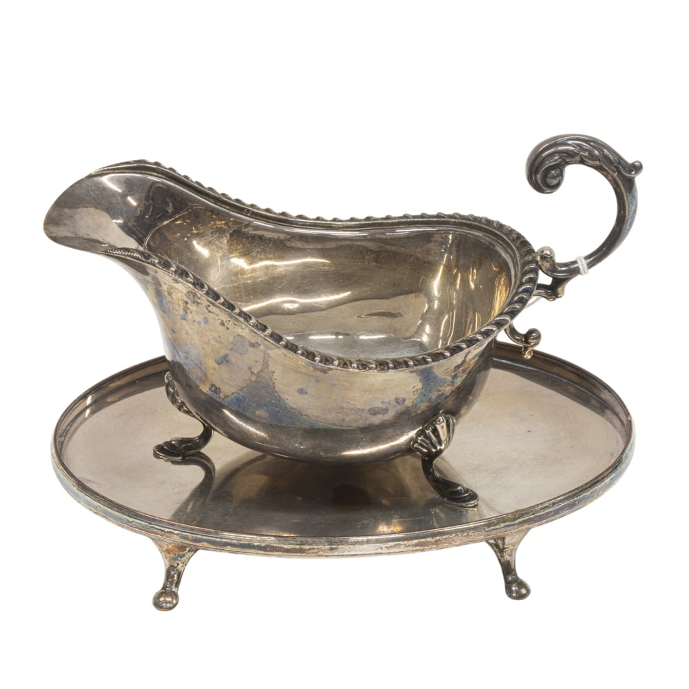 A Canadian sterling tripod sauce boat (1 of 2)