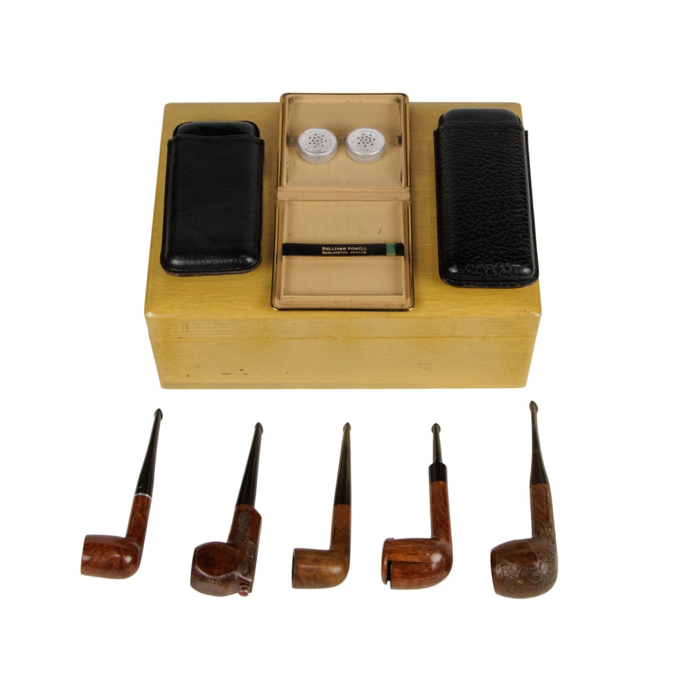 A group of smoking accessories (1 of 1)