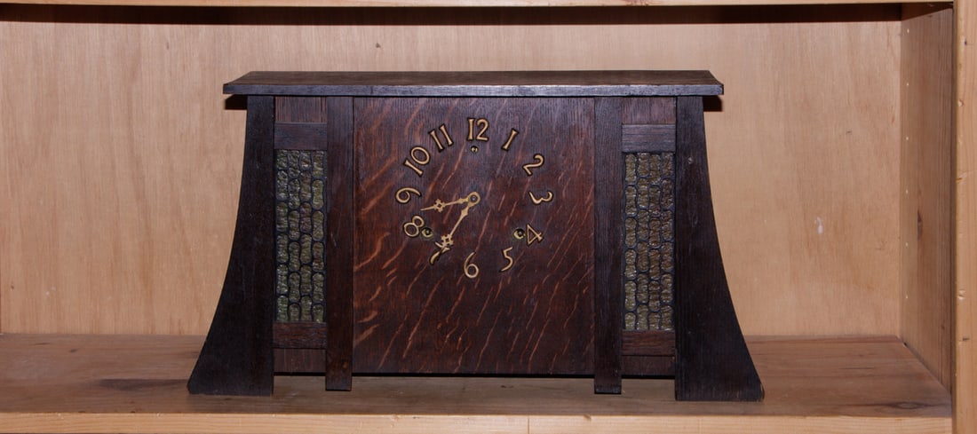 A Gilbert oak mantel clock in the Mission style (1 of 1)