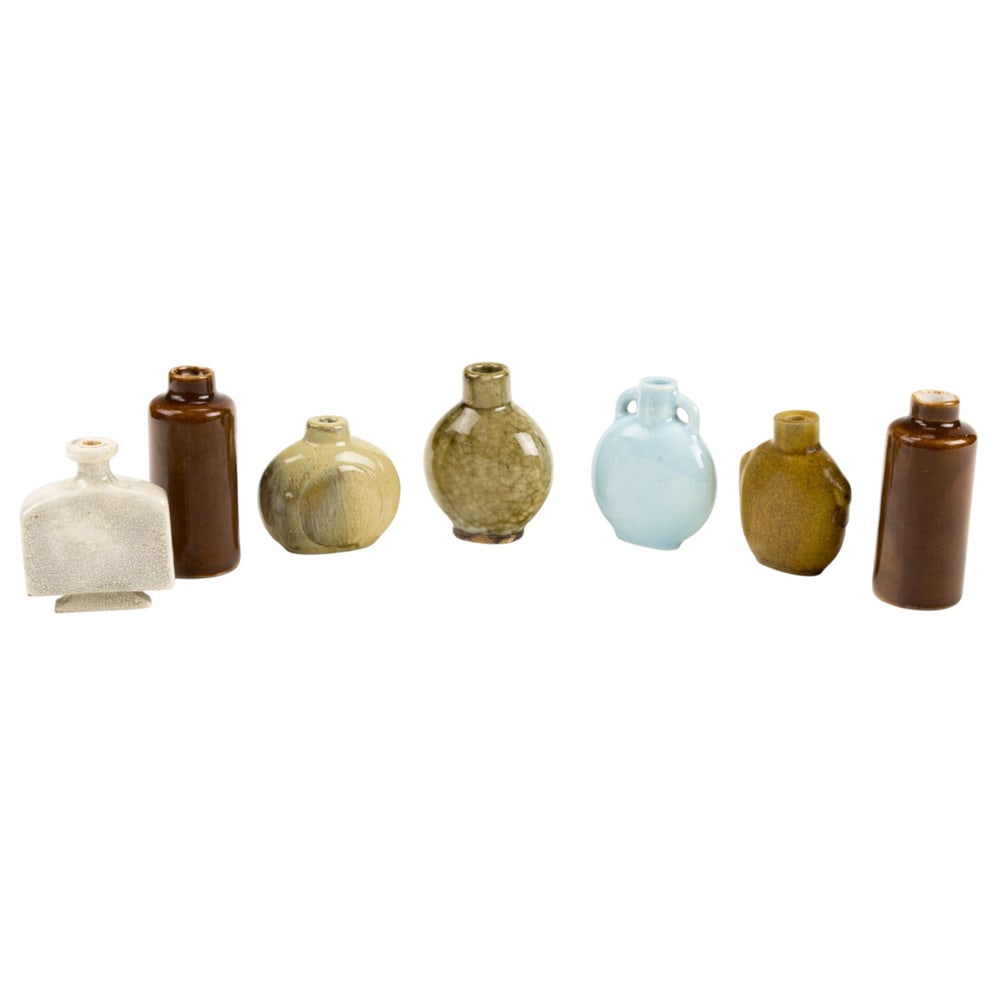 (lot of 7) Chinese monochrome glazed ceramic snuff bottles (1 of 2)