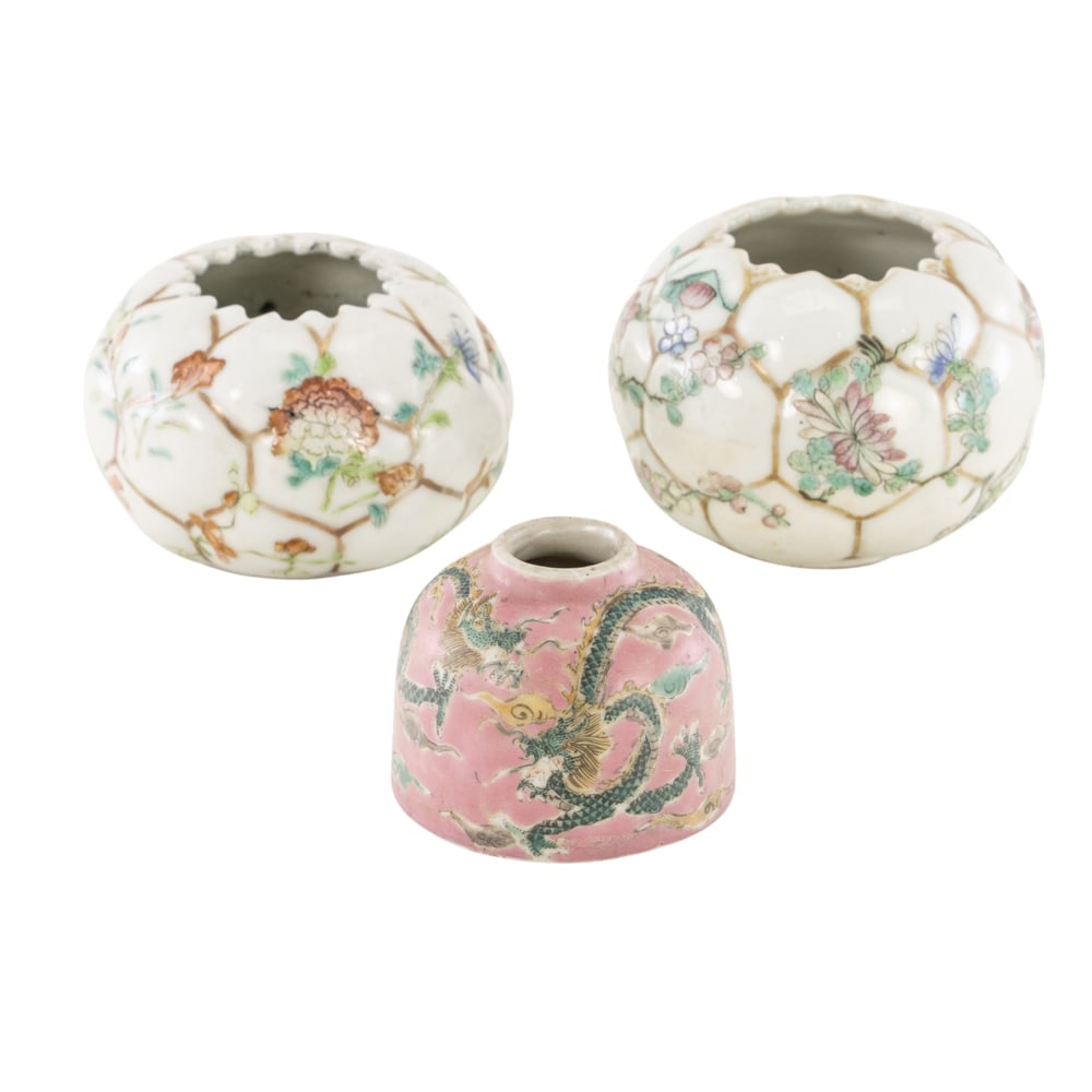 (lot of 3) Chinese famille rose brush washer jars: (lot of 3) Chinese famille rose brush washer jars. Featuring floral and dragon motif, late Qing period, from 1.75" to 2" high.