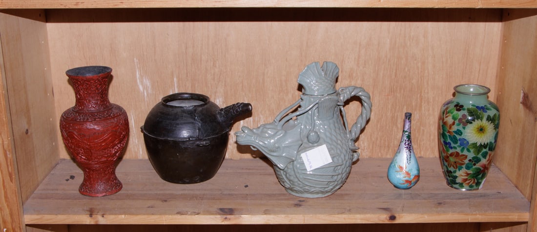 A group of Asian decorative objects (1 of 1)