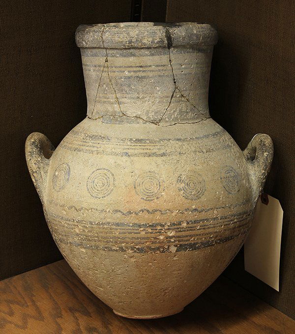Ancient amphora: Ancient amphora, Cypro-Archaic I period (700-600 B.C), of Classical form, the white painted body decorated with encircling banding and concentric circles, and rising on a ring foot, bears the catalogu