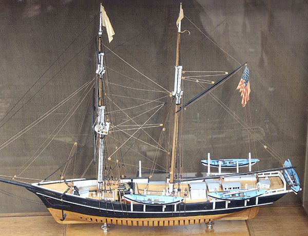 Hitchcock model ship of the Whaling Hermaphrodite Brig: Hitchcock model ship of the Whaling Hermaphrodite Brig 'Viola", the well detailed scale coastal vessel complete with appropriate rigging, decking, lifeboats, and mounted in a fitted case, 23.75"h x 37