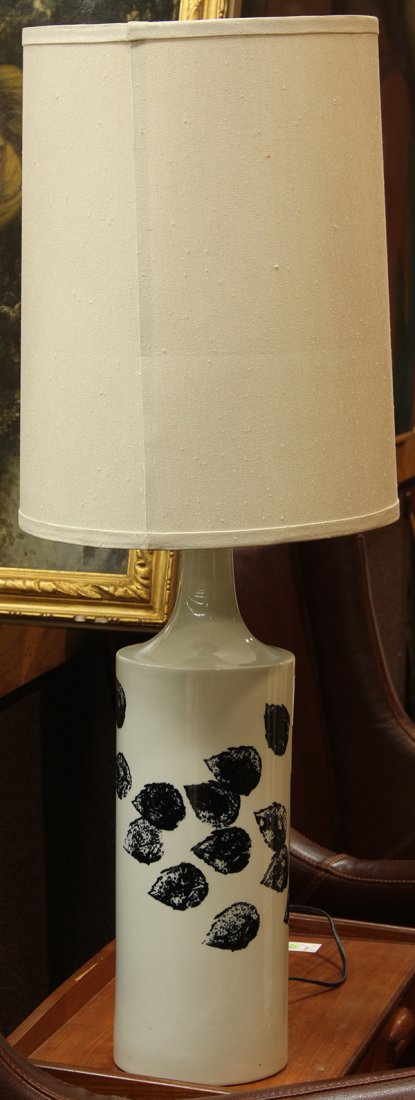 Mid Century Finnish 'Arabia' table lamp: Mid Century Finnish 'Arabia' table lamp, of columnar form with a polychrome decorated body, marked Grolin Gronqvist Arabia on base, 37"h