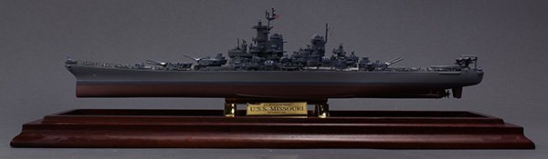 U.S.S. Missouri ship's model: U.S. Battleship BB-63 U.S.S. Missouri, September 2, 1945 cased ship's model, 7"h x 21.5"w x 7"d (in case). Provenance: Property from a private collection to benefit Honolulu Museum of Arts