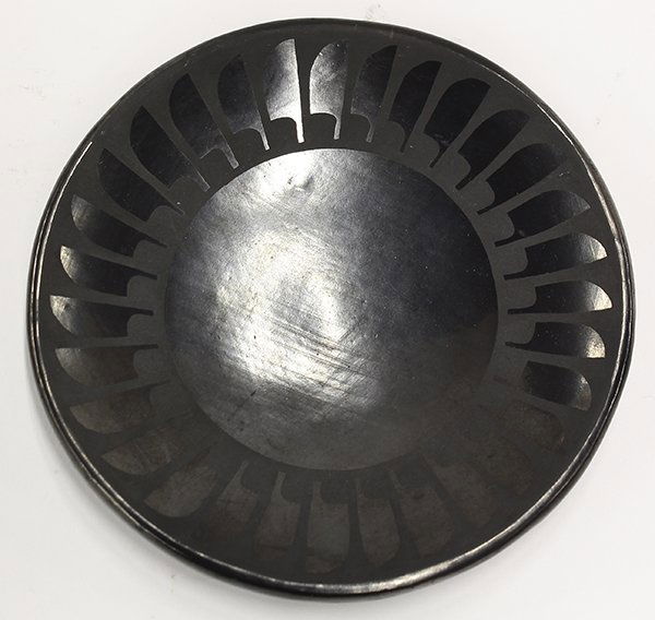 Marie and Santana San Ildefonso pottery dish: Marie and Santana San Ildefonso pottery dish, executed in black on black with a repeating feather design at rim, signed verso, 5.5"dia