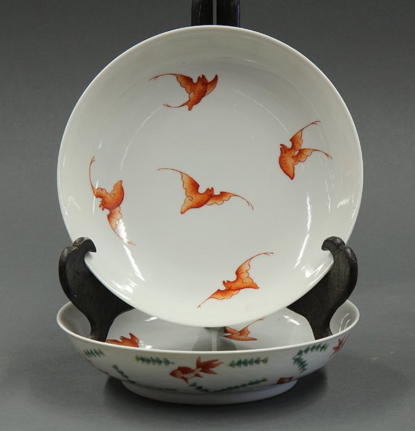 Chinese Porcelain Dishes, Bats/Fishes: Pair of Chinese enameled porcelain dishes, the interior featuring five bats, the exterior with goldfish swimming amid reeds on a wave patterned ground, the base with an apocryphal underglaze blue Guan