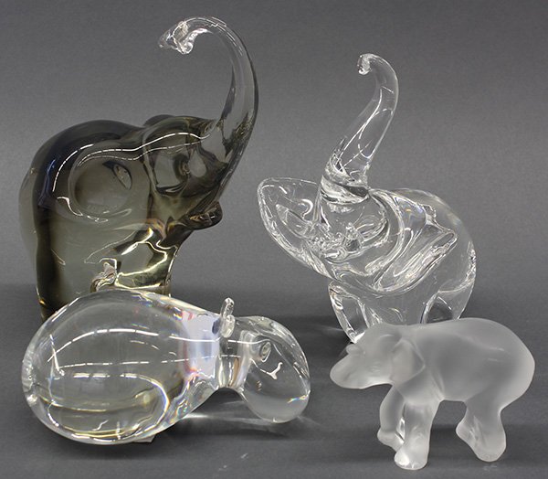 (lot of 4) Crystal sculpture group: (lot of 4) Crystal sculpture group, consisting of an Alfredo Barbini Italian art glass elephant, marked A. Barbini on base 8"h x 6"w, a Lalique, France frosted glass elephant, 2.5" x 4.5", and two Ste