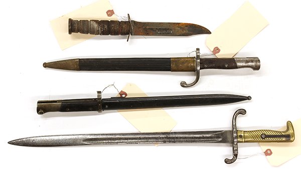 (lot of 4) Continental dagger and side weapon group: (lot of 4) Continental dagger and side weapon group, consisting of a German Solingen dagger having a breass grip 23"l, a Weyersberg Solingen dagger with leather sheath, 18"l, and two unmarked daggers,