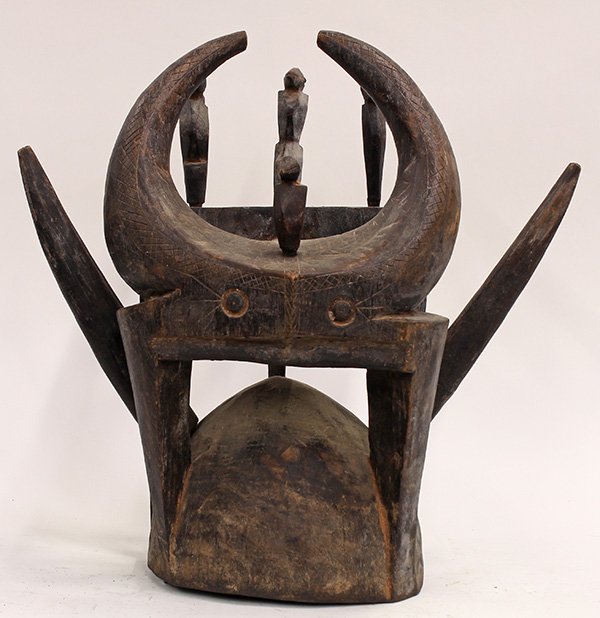 Senufo, Cote d'Ivoire dance crest surmounted with: Senufo, Cote d'Ivoire dance crest surmounted with abstract animals, and having five detachable pieces, 20"h. Provenance: From the estate of Edward Gerber