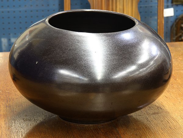 Studio art pottery vessel, having a boulbous form,: Studio art pottery vessel, having a boulbous form, executed in a metallic black glaze, 9.5"h. Provenance: From the estate of Edward Gerber