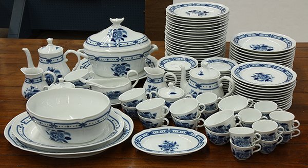 (lot of 89) Richard Ginori: (lot of 89) Richard Ginori, Italia, cobalt blue and white table service, each having a geometric decorated border flanking the floral medallion, each marked verso, consisting of (24) dinner plates, (1