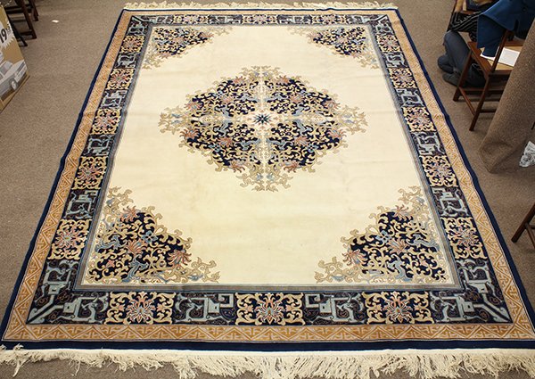 Chinese French Style Carpet 8'10" x 12': Chinese French Style Carpet 8'10" x 12'