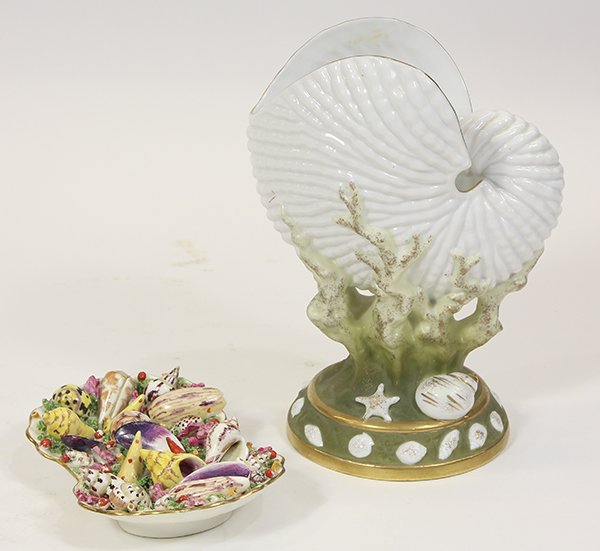 (lot of 2) Continental porcelain group, comprising a: (lot of 2) Continental porcelain group, comprising a Chamberlain's Worcester shell decorated trompe-l'œil dish in the form of an opened clam shell filled with naturalistically modeled porcelain shell